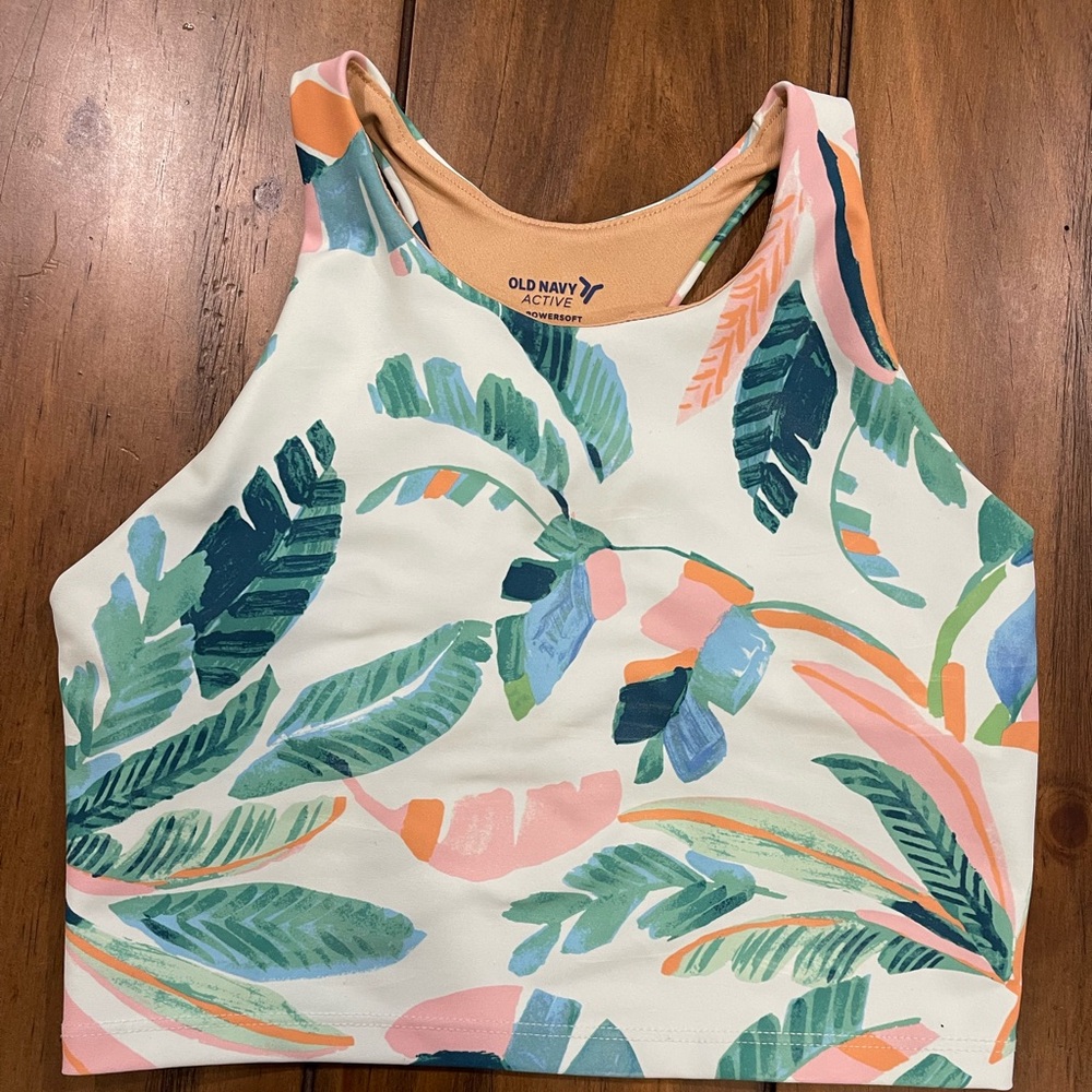 PowerSoft Longline Sports Bra for Girls
Size 8 medium 
Old Navy
Great condition